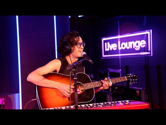 The 1975 - What Makes You Beautiful in the Live Lounge class=