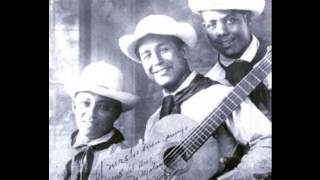 EL TRIO MATAMOROS /Frutas del caney chords