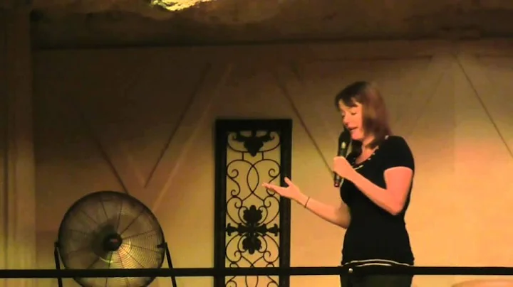 Samantha Berglund Stand Up Comedy Clip