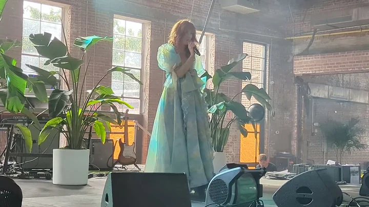 Katie Alice Greer @ Knockdown Center in Queens on ...