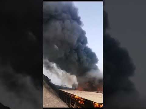 احتراق مخازن مول مارت نزوى