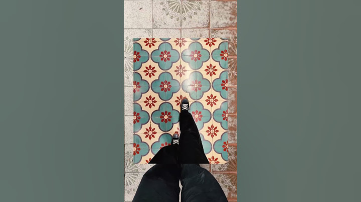 Tiles that pop with a phone that tops