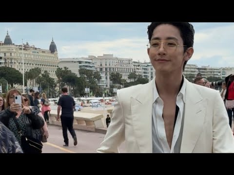 250427 Lee Soo Hyuk 이수혁 walks shirtless at the Beach 🏖️  in Cannes 🇫🇷 (France) April 27.04.2025
