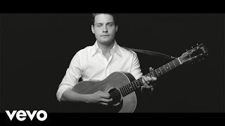 Video thumbnail of "Douwe Bob - Fine Line (official video)"