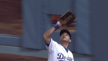 WSH@LAD: Ethier makes nice running catch at the wall