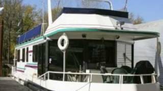 House Boat For Sale Located on the Mississippi River at La Crosse Wisconsin USA