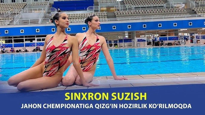 Yalangoch sinxron suzuvchilarning videosini tomosha qiling