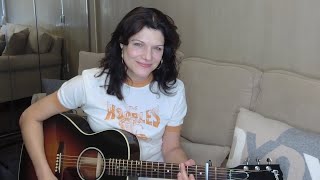 Queen V - "Shame on the Moon" Bob Seger Acoustic Cover