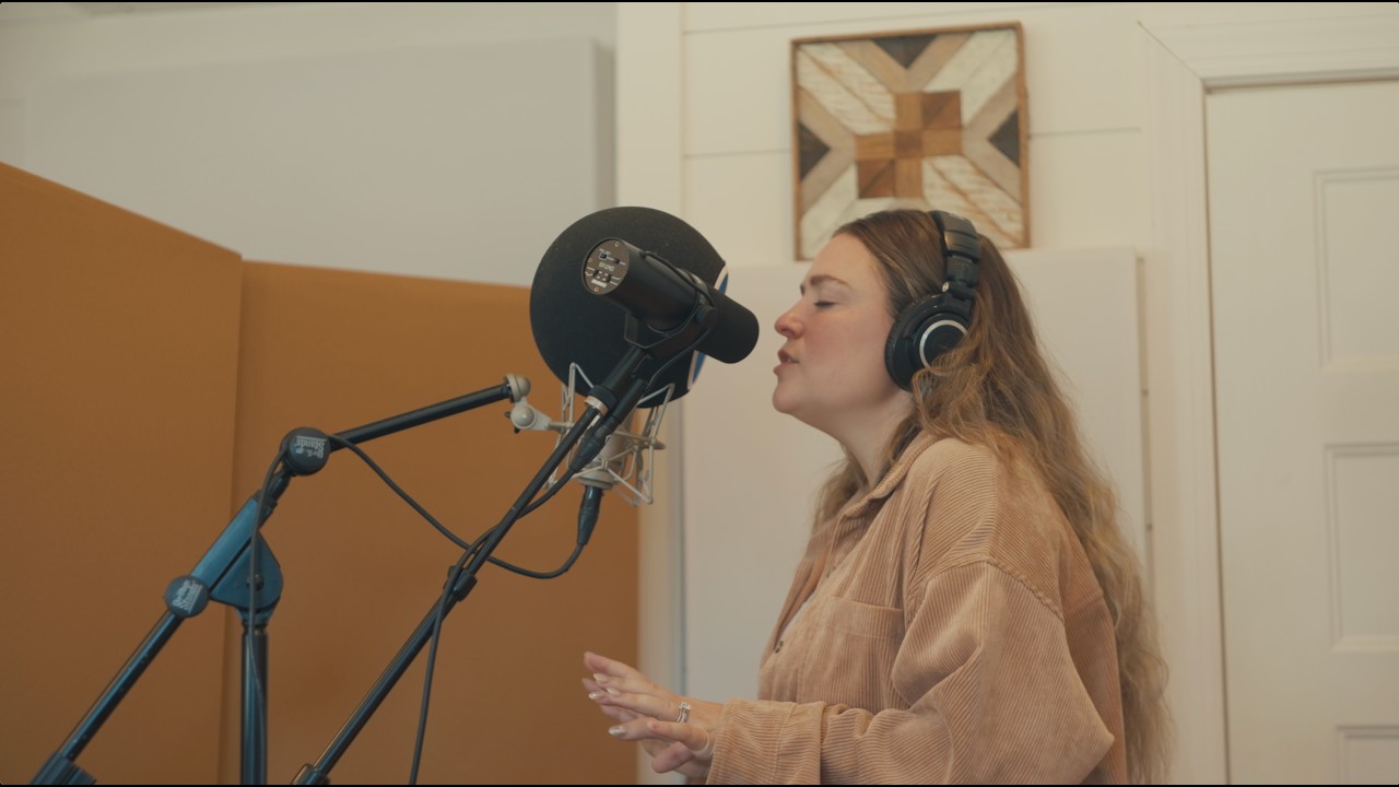 Leanna Crawford: Thank God (Episode 2)