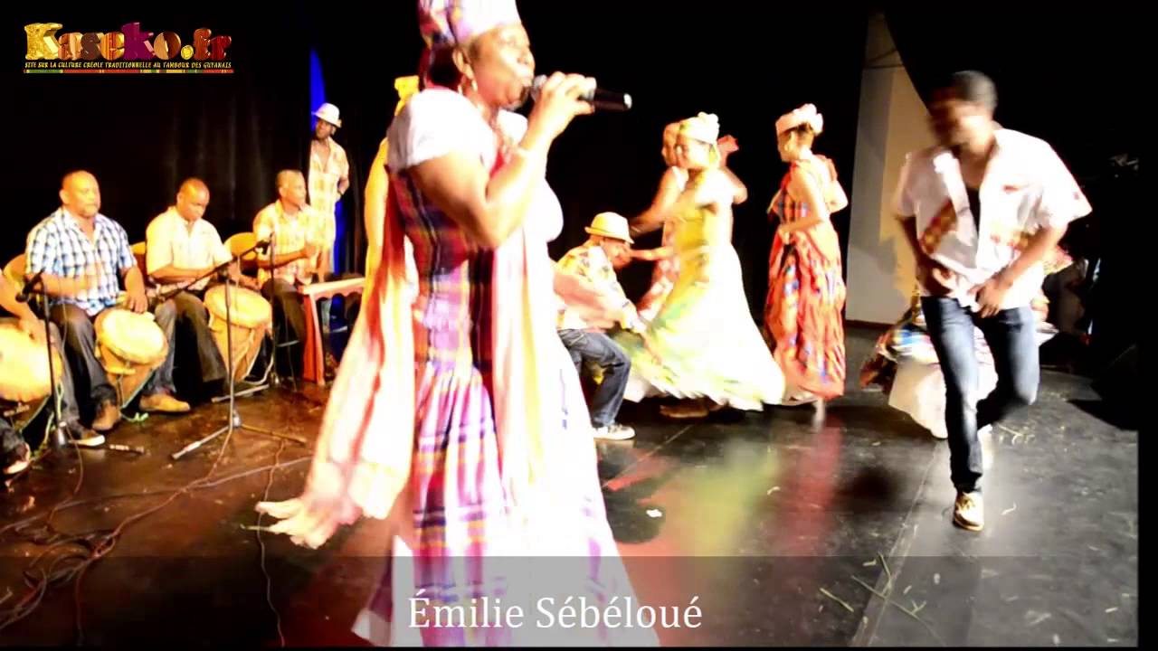 Groupe Châtaigne avec Émilie Sébéloué