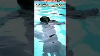 Kasian Ukhti Nya A Berenang Malah Kena..