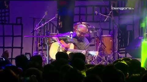 Ebiet G Ade ~ Titip Rindu Buat Ayah (LIVE)