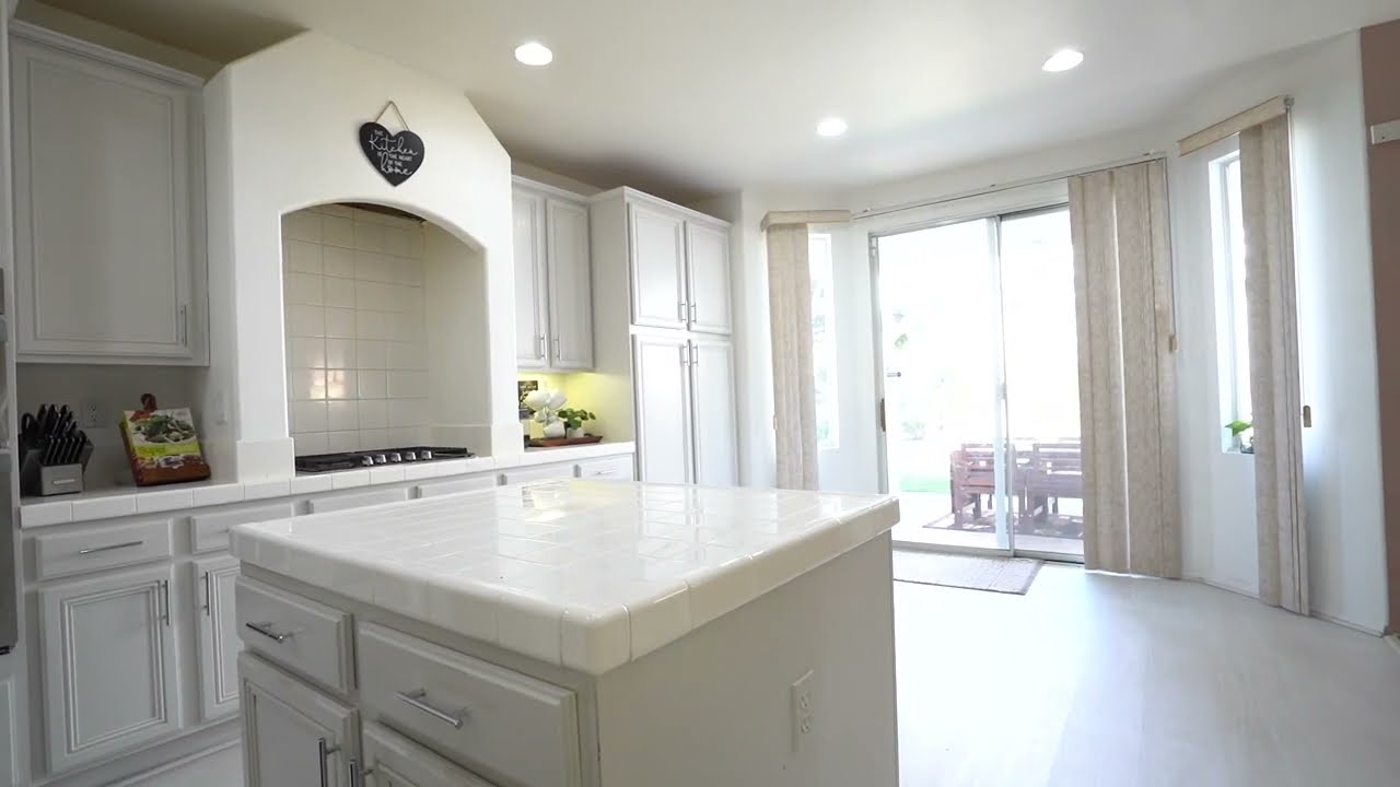 1024 King Palm Dr, Simi Valley, CA UNBRANDED