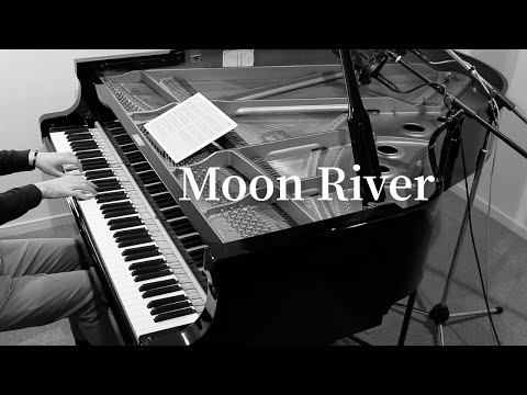 Moon River - Audrey Hepburn