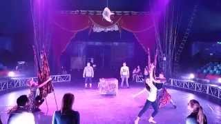 Patrick Marinelli Trunk-Strap Illusion rehearsal d