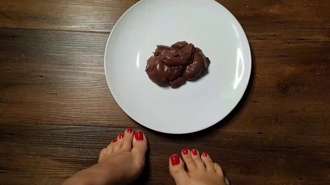 foot, food and feet, toes, messy feet, messy toes, pretty feet, foot smash,...