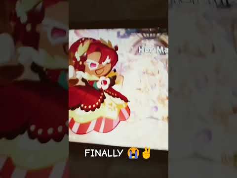 Getting Hollyberry cookies costume!!!!!! FINALLY! (I freaked out she was too cute)
