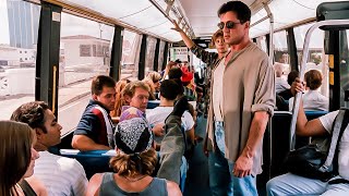 Download Lagu Bătăușii fură locul unui bărbat musculos în autobuz, fără să știe că acesta este un ucigaș letal MP3 Download Lagu Bătăușii fură locul unui bărbat musculos în autobuz, fără să știe că acesta este un ucigaș letal MP3