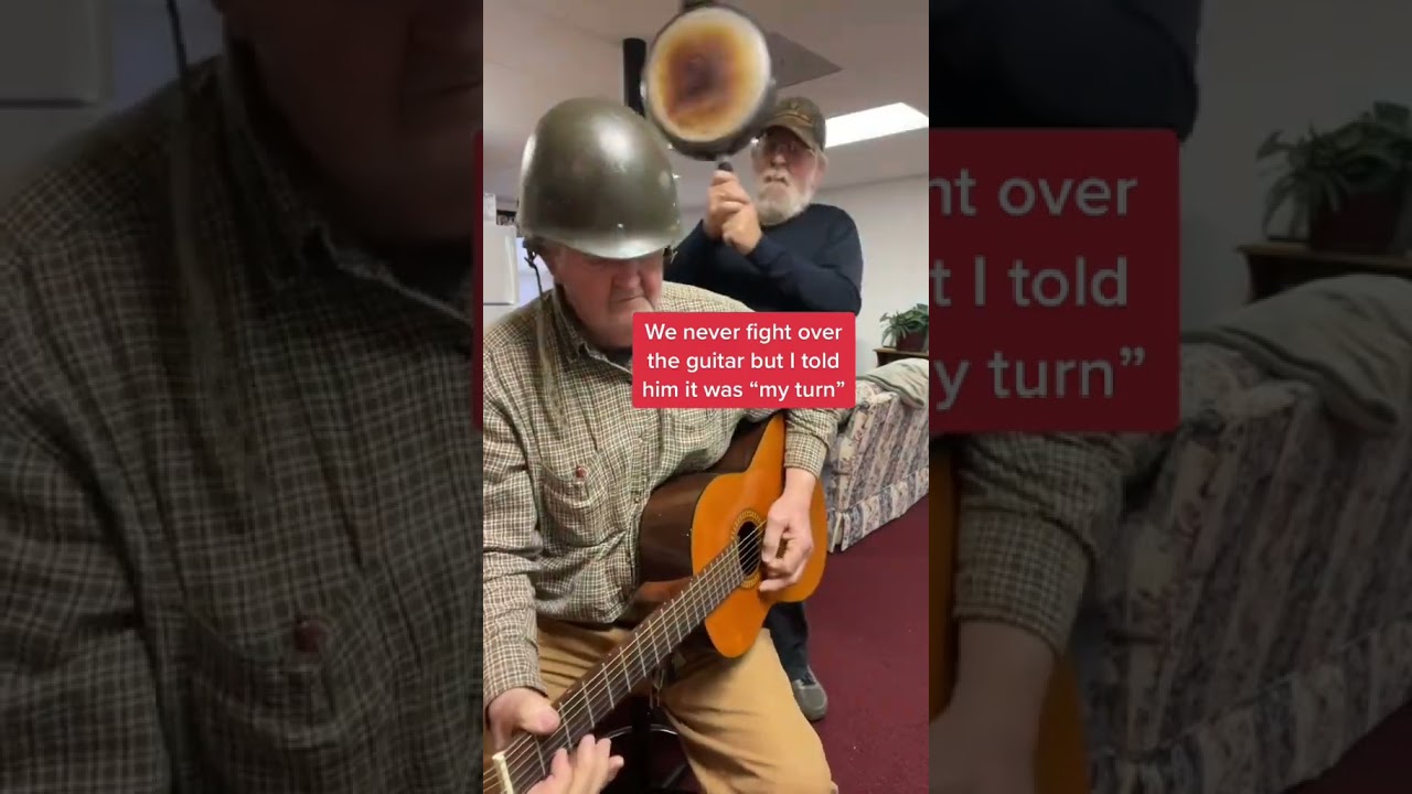 Back in black 🥶 @hanelinetwins