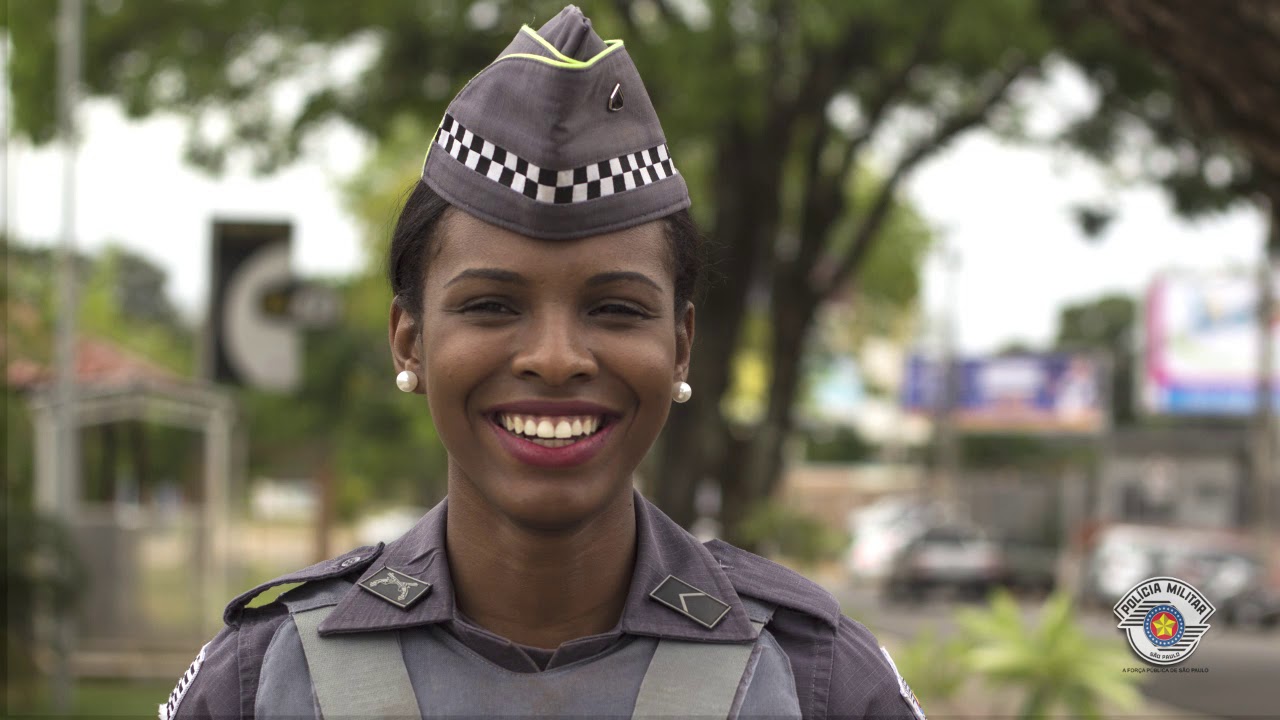 Dia das mães e da policial militar feminina.