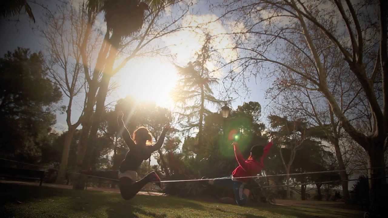 Emilie & Viktoria Duo Slackline Static Tricks // Gibbon