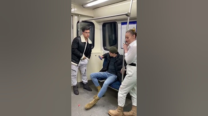 ПРАНК В МЕТРО/ДЕВУШКИ НЕ ДАЁТ СЕСТЬ/ПОЗНАКОМИЛСЯ/ЛАЙФХАК #реакция #пранк #девушка