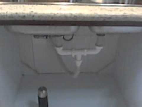 Cocina en laminado color wengue. youtube Puertas para gabinetes en mamposteria