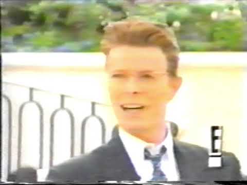 David Bowie Radio Show 3CD 「Up Close 」 hqdefault.jpg
