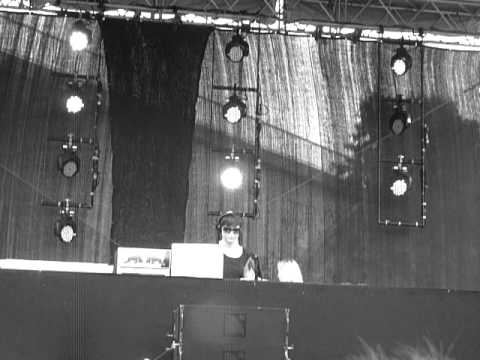 MAGDA - LOVE FAMILY PARK 2010 b-w