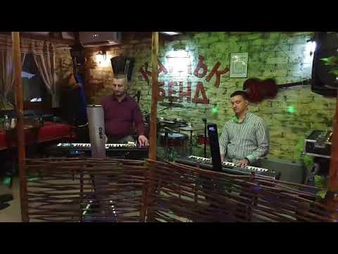 Нина Иванова с орк Карлък Бенд в механа Карлък гр Смолян 2021г