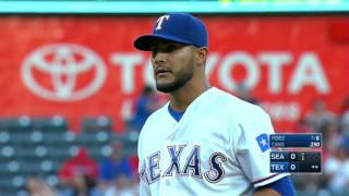 SEA AT TEX - April 06, 2016