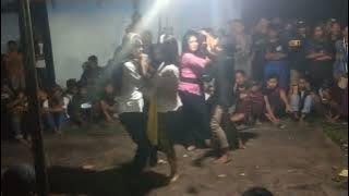 joget bebas penyawer ke pental sama pantatnya alya cece...