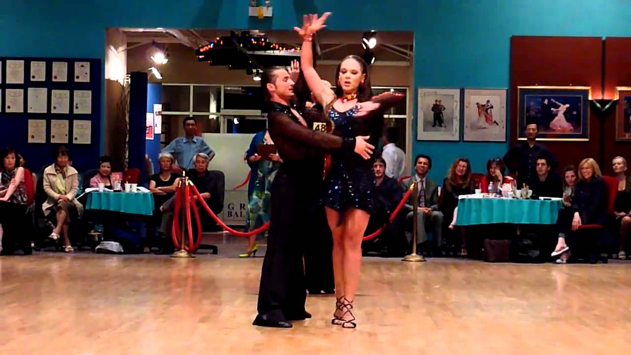 Joanna Nicole Breaks / partner rumba - YouTube
