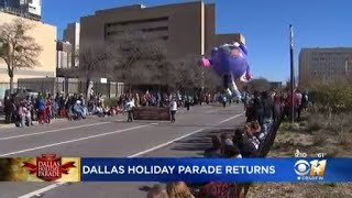 Thousands Turn Out For Return Of Annual Dallas Holiday Parade
