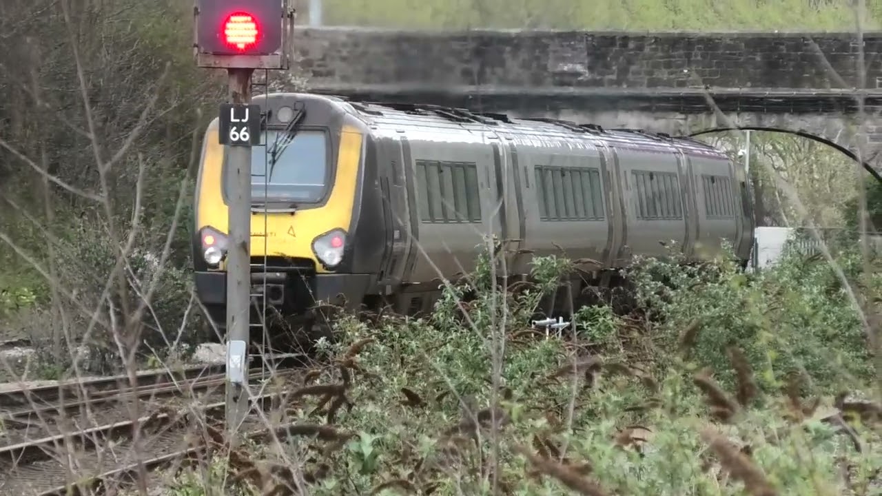 Trains at Llandudno Junction 5/4/23