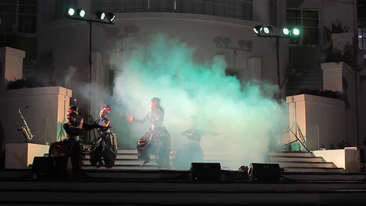 PENAMPILAN LUAR BIASA TARI JAIPONG KREASI DARI KAMARATIH YANG MEMBUAT PENONTON MALAYSIA SANGAT KAGUM