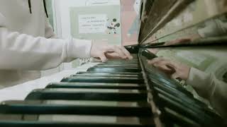 Billies Song (by Valerie Capers) - Davide Battarino
A short jazz ballade by the American jazz player Valerie Capers!
I hope you enjoy my playing!
Also i like how this piano sounds with this piece... such a particular sounddd Billies Song (by Valerie Capers) - Davide Battarino