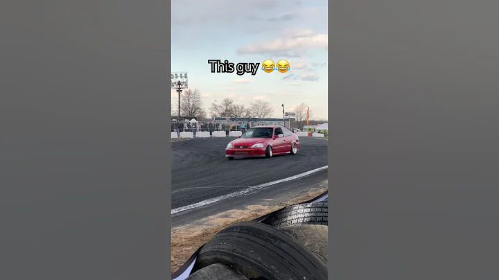 He’s showing everyone FWD drifting is possible #drifting #fwd #driftcar #honda