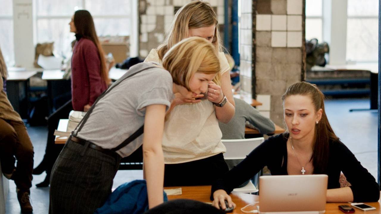 Social Media Study Shows West Coast Employees to Be the Happiest Social Media Study Shows West Coast Employees to Be the Happiest