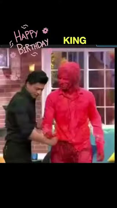 sharukh Khan and Sunil Grover dancing together