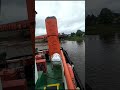 Tongkang tabrak rumh di sungai Barito