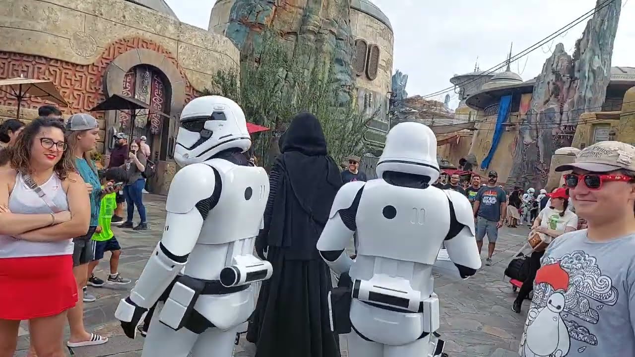November 25, 2022 Kylo Ren Roaming in Galaxy's Edge