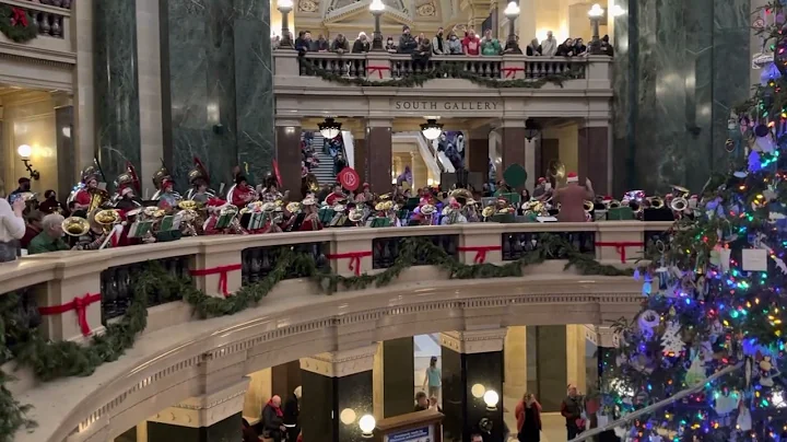 Tuba Christmas - Go Tell It On the Mountain