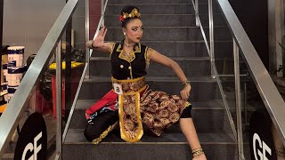 Download Lagu Lomba  jaipong mojang \u0026 jajaka (Karaton Mandala  agung )  , Cipawikasa MP3