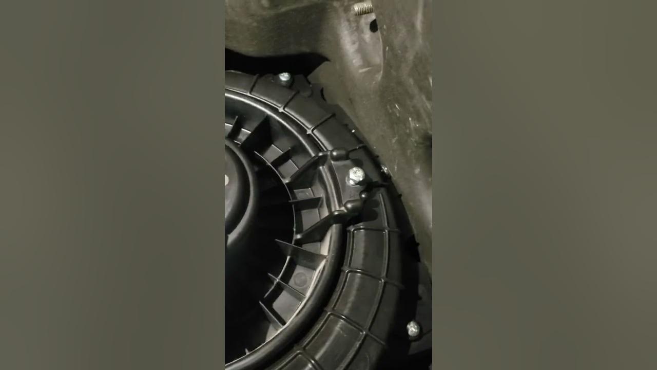 how to replace a 2015 Chrysler 200 heater blower motor resistor. takes