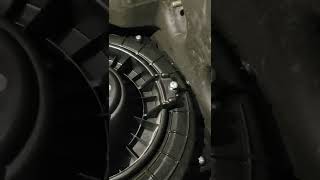 how to replace a 2015 Chrysler 200 heater blower motor resistor. takes less than 20 mins