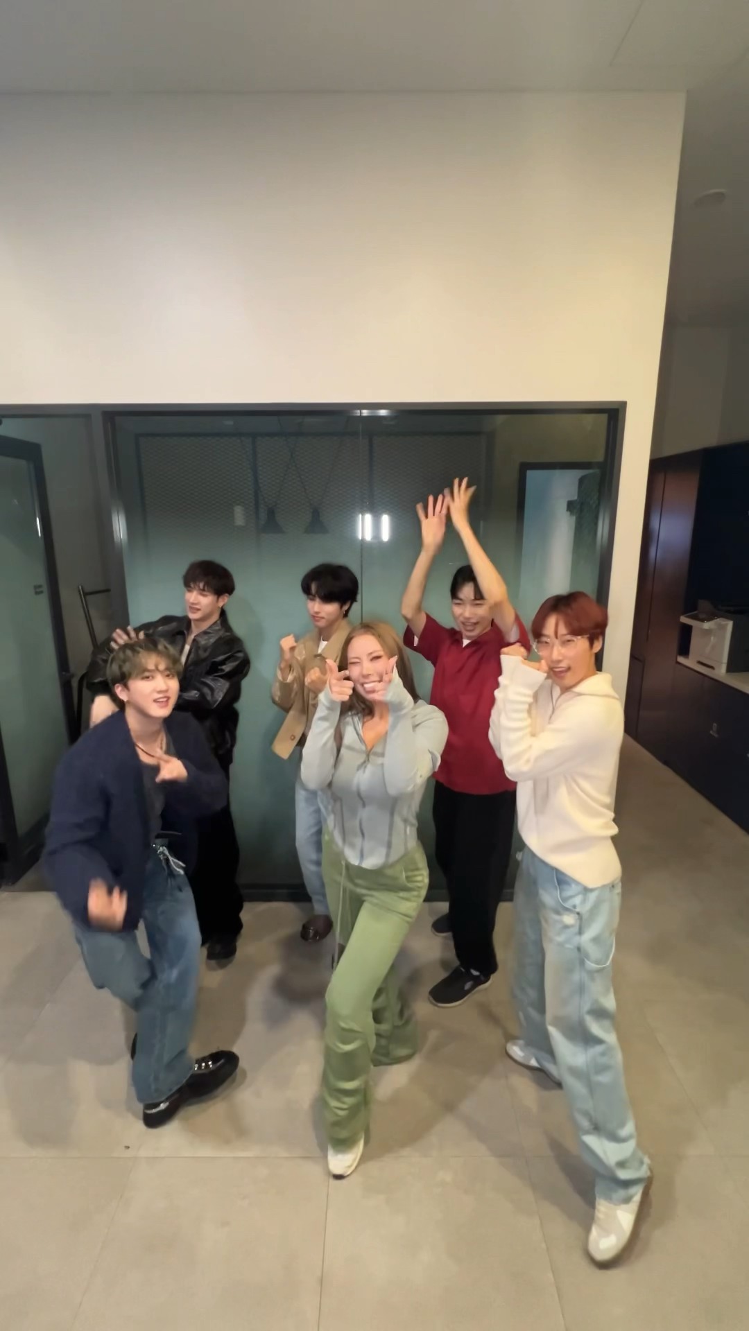 just stay tuned ?️ w/ #재재 #승헌쓰 #가비 #재쓰비 #StrayKids #스트레이키즈 #ATE #ChkChkBoom #ILikeIt
