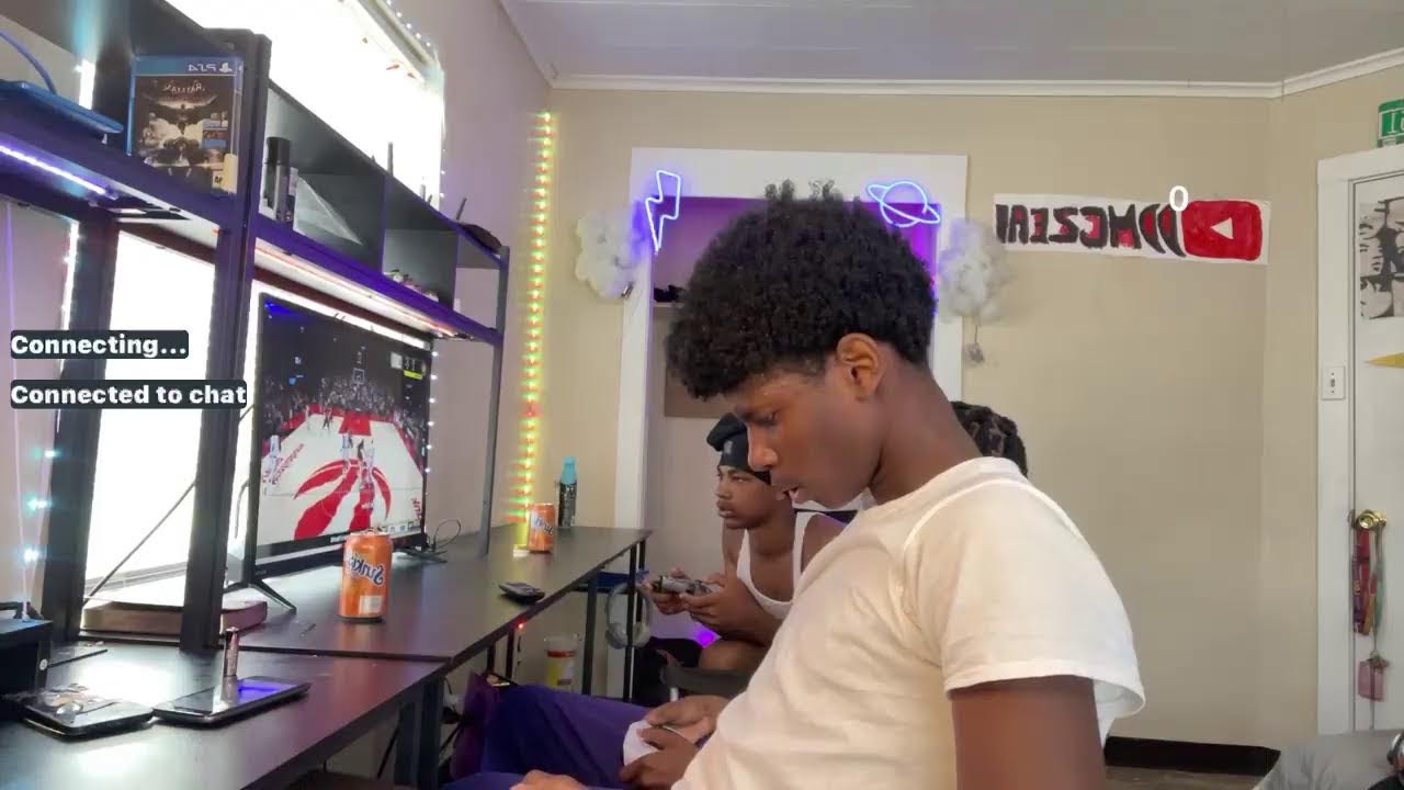 Streaming at dd house ⭐️100 follower goal