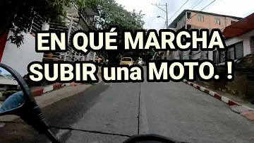 ¿Qué marcha utilizas cuando vas cuesta abajo en moto?