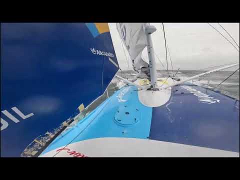 Sébastien Simon nous emmène prendre un ris à bord de Groupe Dubreuil I Vendée Globe